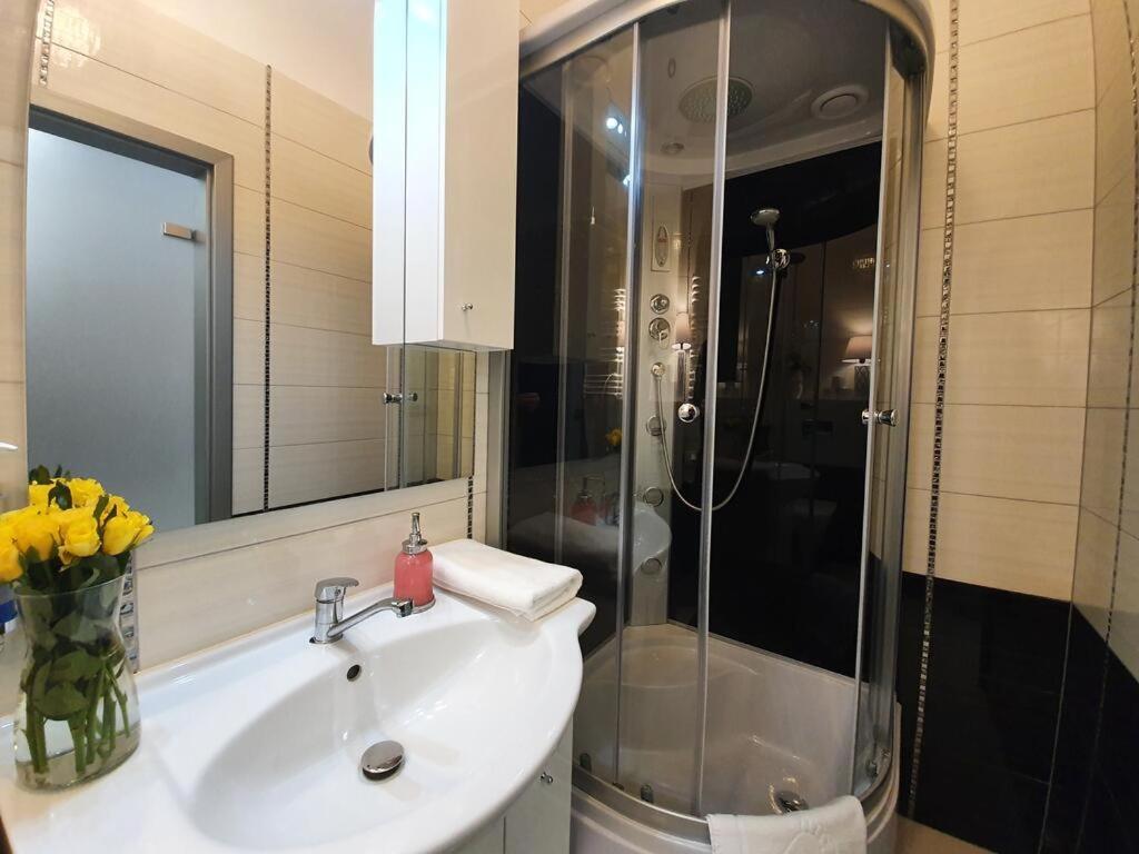 Dwie Sosny Apartamenty Przy Plazy - Sauna, Jacuzzi, Silownia, Bawialnia - 365Pam Ustronie Morskie Exterior foto